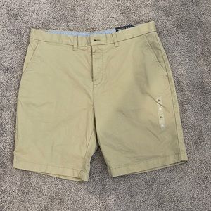 NWT Tommy Hilfiger Flex Men’s Khaki Shorts 36 waist 9 inch inseam